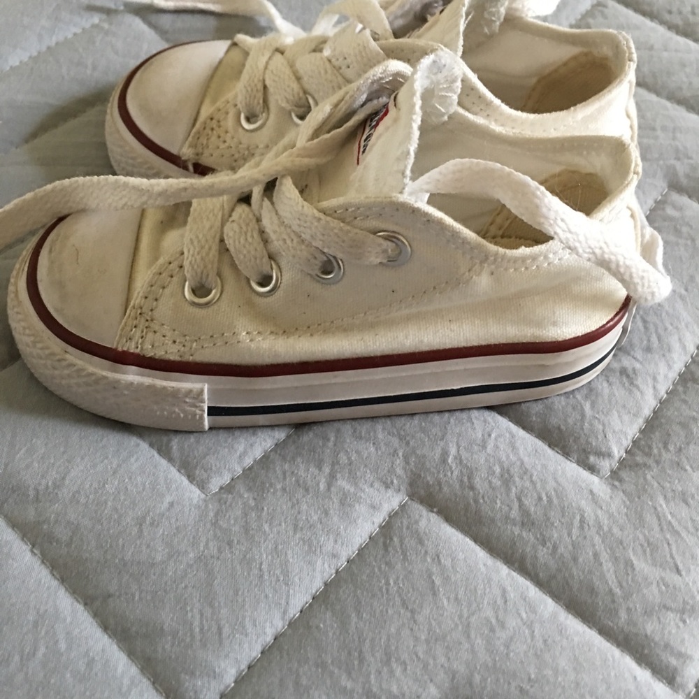 Converse Little Kids Size 6